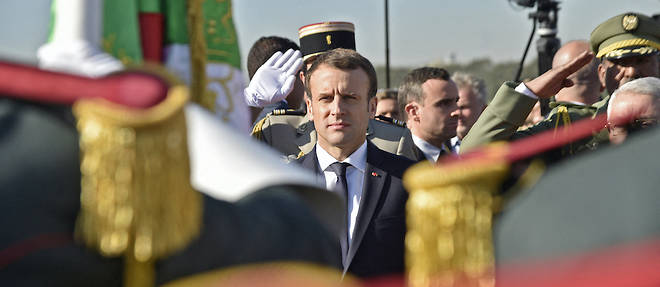 Le candidat Emmanuel Macron en Algerie, le 6 decembre 2017.
