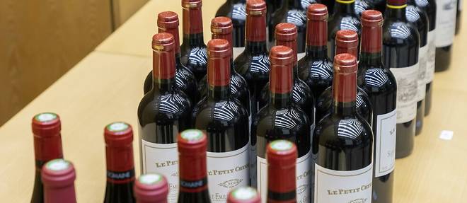 1 000 bouteilles de grands crus de vins, provenant de saisies et de confiscations judiciaires, vont etre vendues aux encheres samedi 30 avril, au Palais des Ducs de Dijon (image d'illustration).
