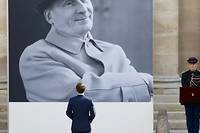 &quot;Il a br&ucirc;l&eacute; les planches et crev&eacute; l'&eacute;cran&quot;: Macron rend hommage &agrave; Michel Bouquet