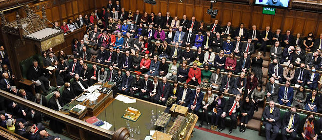 Vise par une enquete interne apres avoir ete accuse d'avoir regarde de la pornographie sur son telephone portable a la Chambre des communes, le depute britannique Neil Parish a ete suspendu par le groupe conservateur au Parlement. (Image d'illustration)

