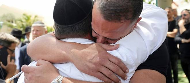 Chasse a l'homme apres une nouvelle attaque meurtriere en Israel