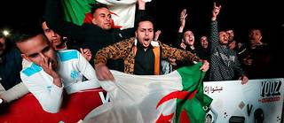 Les supporteurs algériens, lors du match de barrage contre le Cameroun, ont poussé au maximum les Fennecs. Ceux-ci sont désormais définitivement éliminés à la suite du rejet du recours de la Fédération algérienne de football devant la Commission de la Fifa. 
