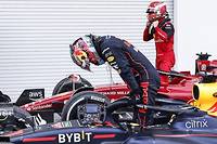 Verstappen, au premier plan, a pris la mesure du championnat à Miami et marqué un avantage psychologique sur Leclerc et les Ferrari
