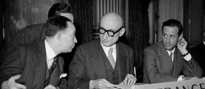 Robert Schuman, le 3 juin 1950, lors de la 4e session du comite des ministres du Conseil de l'Europe.
