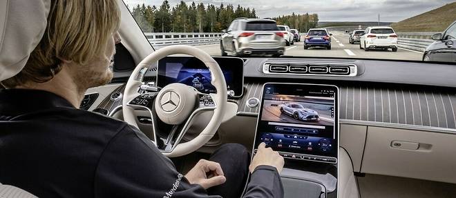 Le systeme Drive Pilot transforme les Mercedes Classe S et EQS en voiture autonome dans les embouteillages.
