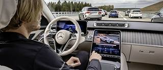 Le système Drive Pilot transforme les Mercedes Classe S et EQS en voiture autonome dans les embouteillages.
