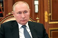 Poutine envisage d&rsquo;utiliser l&rsquo;arme nucl&eacute;aire en cas de &laquo;&nbsp;menace existentielle&nbsp;&raquo;