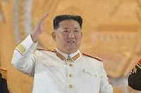 Kim Jong-un, qui a ferme les frontieres de la Coree du Nord depuis deux ans, a pris de nouvelles mesures de restrictions apres l&#039;apparition du Covid-19 sur son territoire.
