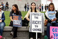 &Agrave; Washington, des milliers de manifestants soutiennent&nbsp;le droit &agrave; l&rsquo;avortement