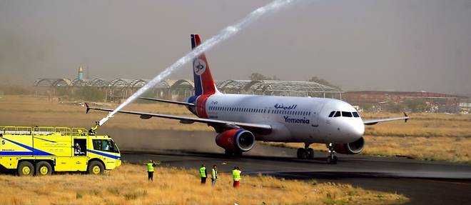 Yemen: premier vol commercial au depart de Sanaa en six ans a la faveur de la treve