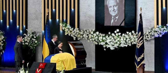 L'Ukraine dit adieu a son premier president, Leonid Kravtchouk