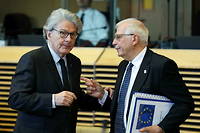 Le commissaire europeen au Marche interieur Thierry Breton, et le h aut representant de l'Union europeenne pour les affaires etrangeres et la politique de securite,  Josep Borrell.
