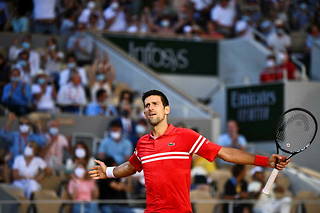 Novak Djokovic va tenter de remporter son troisième titre à Roland-Garros. 
