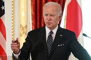 Le président américain Joe Biden est arrivé dimanche au Japon, dernière étape de sa première tournée en Asie depuis son entrée en fonctions.
