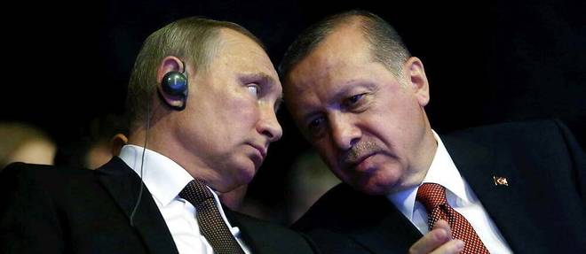 Le president turc Recep Tayyip Erdogan avec son homologue russe Vladimir Poutine, ici en 2016 a Istanbul.
