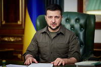 Alors que la guerre en Ukraine atteint son quatrième mois mardi, Le président ukrainien Volodymyr Zelensky a assuré que « les prochaines semaines de guerre seront difficiles »,
