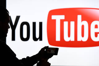 YouTube a supprimé 9 000 chaînes et 70 000 vidéos liées à la guerre en Ukraine et participant à la désinformation. (image d'illustration)
