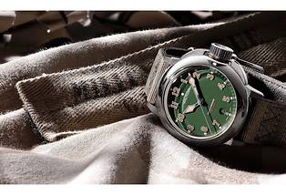 <p style="text-align:justify">La nouvelle montre Waltham Field & Marine conserve l'esprit et le style de la piece de 1918.
