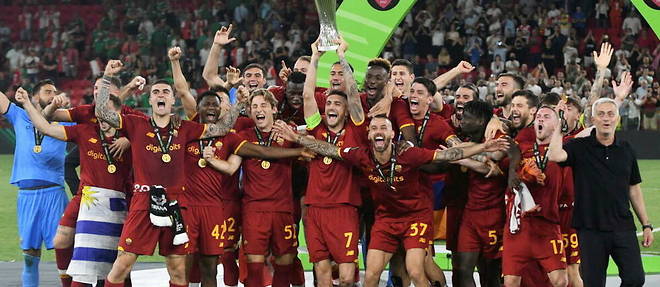 L'AS Roma remporte son premier titre europeen.

