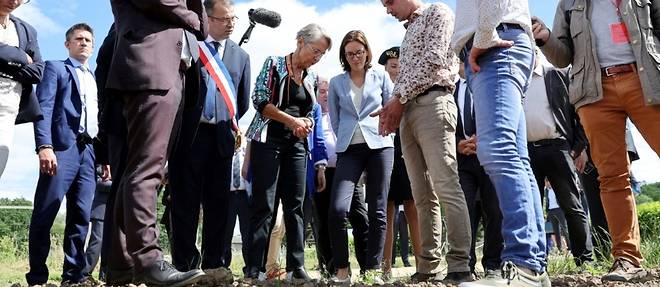 Dans le Loiret, Elisabeth Borne au chevet des agriculteurs touches par la secheresse