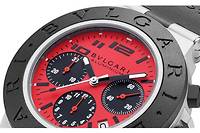  La montre Bvlgari Aluminium Chronographe edition speciale Ducati est realisee en serie limitee de 1 000 exemplaires. 5 000 EUR.
