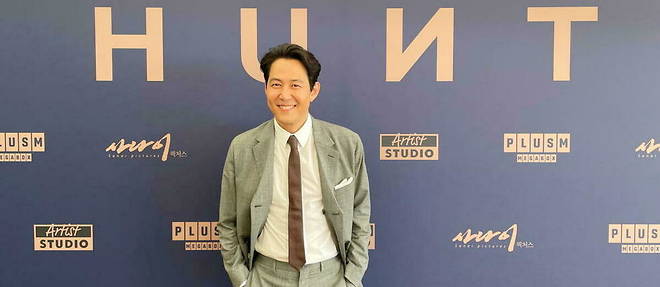 Lee Jung-jae, decouvert par les spectateurs occidentaux en 2021 dans la serie << Squid Game >> sur Netflix, est realisateur et acteur principal du thriller d'espionnage << Hunt >>, presente en seance speciale sur la Croisette.
