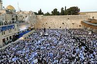 Des dizaines de milliers d'Isra&eacute;liens pour une &quot;marche des drapeaux&quot; sous tension &agrave; J&eacute;rusalem