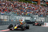 C'est finalement le Mexicain Sergio Perez (Red Bull) qui l'a emporté à Monaco devant la  Ferrari de l'Espagnol Carlos Sainz  à  l'issue d'une course à rebondissements.
