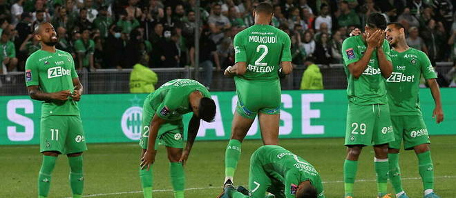 18 ans apres, les Verts retrouvent dans le tumulte et le fracas la Ligue 2.
