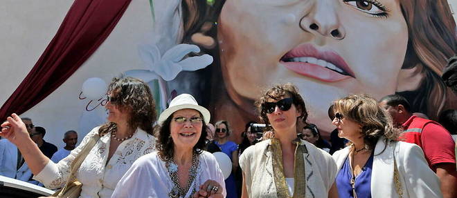Claudia Cardinale a La Goulette lors de l'inauguration de la rue qui porte son nom, le 29 mai.  
