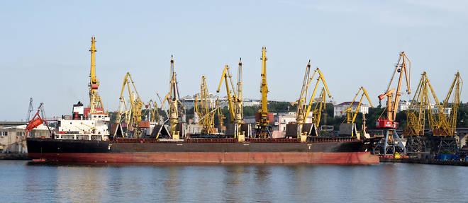 20 millions de tonnes de cereales sont actuellement bloquees a Odessa.
