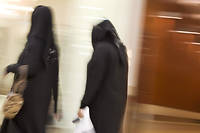 Les &eacute;tablissements scolaires au d&eacute;fi des tenues religieuses islamiques