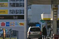 Carburants: les professionnels ne pr&eacute;voient pas de p&eacute;nurie sur la route des vacances