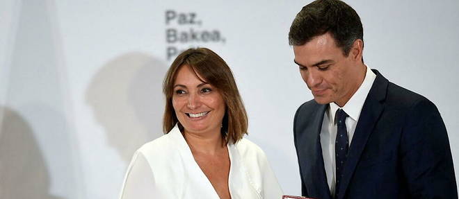 In 2018, Spanish Prime Minister Pedro Sanchez presented a medal to Helene Davo in tribute to her involvement in the fight against ETA.