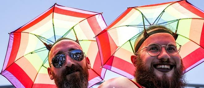 Plus de 170.000 personnes fetent la Gay Pride a Tel-Aviv