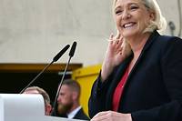 L&eacute;gislatives: Marine Le Pen salue une &quot;dynamique forte&quot;
