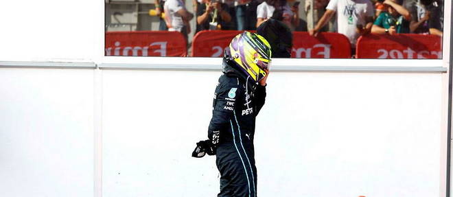 Desempare par une voiture indigne de son niveau, Hamilton s'enfonce dans le classement et attend toujours la reaction technique de son equipe.
