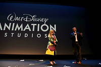 Jennifer Lee et Clark Spencer, respectivement directrice créative et président du studio d'animation Disney, au Festival international du film d'animation d'Annecy, le 17 juin 2022.
