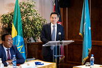 L'envoyé spécial de la Chine pour la Corne de l'Afrique, Xue Bing, prend la parole lors de la première conférence Chine-Corne de l'Afrique sur la paix, la gouvernance et le développement, à Addis-Abeba, en Éthiopie, le 20 juin 2022.
