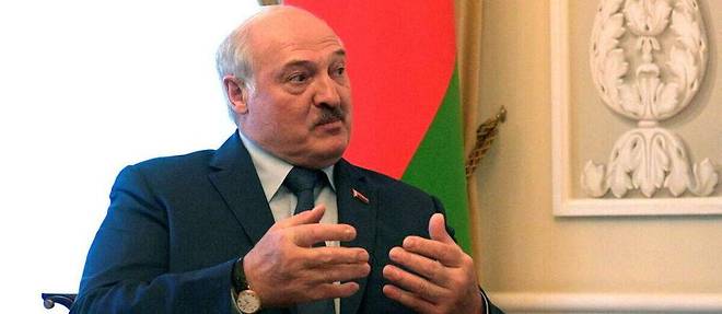 Des missiles ont ete tires depuis la Bielorussie d'Alexandre Loukachenko, un allie diplomatique de Moscou, en direction de la region frontaliere de Tcherniguiv en Ukraine, samedi.
