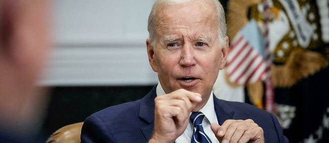 Le president Joe Biden reagit a une question des journalistes sur la decision de la Cour supreme d'annuler une loi de New York limitant les armes a feu en public, le 23 juin 2022 a Washington, D.C. 
 
