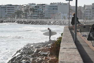 Les plages cannoises comptent de plus en plus de surfeurs. (Photo d'illustration)
