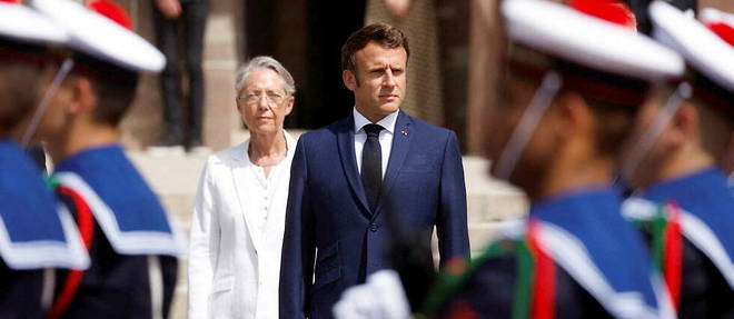 Contre toute attente, Emmanuel Macron a fermement defendu sa Premiere ministre. (Photo d'illustration) 