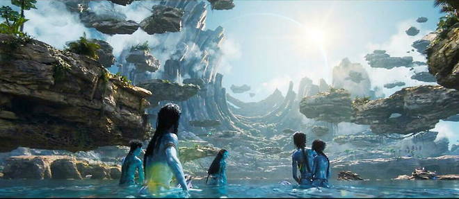 Premieres images d'<< Avatar : La voie de l'eau >>, dont la sortie est prevue en 2022. Perfectionniste, James Cameron aura mis treize ans a realiser le deuxieme volet de son conte ecologique.
