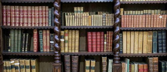 La bibliothèque de Gustave Flaubert à l'hôtel de ville de Canteleu (Seine-Maritime). L'écrivain a lu ou consulté des centaines de livres avant d'écrire ses chefs-d'œuvre.
