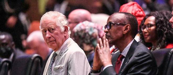 Le prince Charles aux côtés du président rwandais Paul Kagamé lors du sommet du Commonwealth à Kigali, le 23 juin 2022.  
