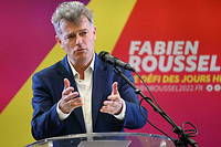 Fabien Roussel lors d'une conférence de presse au siège du parti à Paris, le 14 avril 2022.
 
