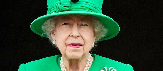 Elizabeth II sur le balcon du palais de Buckingham, le 5 juin 2022, dans le cadre des celebrations du jubile de platine. 
 
