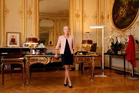 Elisabeth Borne dans son bureau a Matignon en mai dernier.

