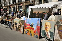 Portraits de Lenine vendus rue de Bretagne a Paris en 2017. (PHOTO D'ILLUSTRATION)

